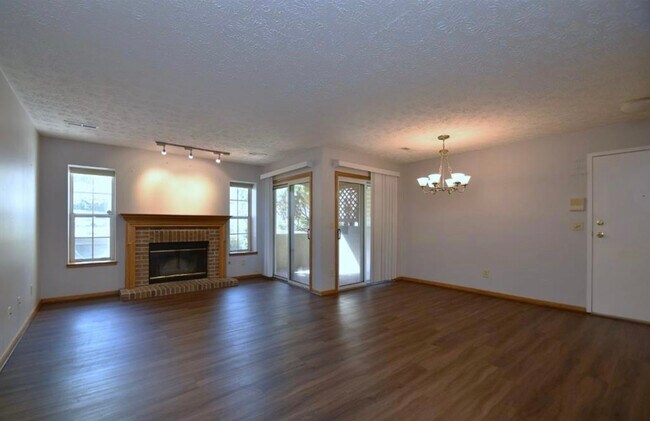 Building Photo - 1448 Cedarwood Dr