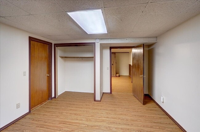 Building Photo - Parkwood Hills – Spacious 4 Bedroom, 3 Bat...