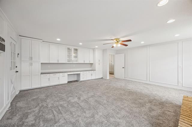 Building Photo - 3305 Canterbury Dr