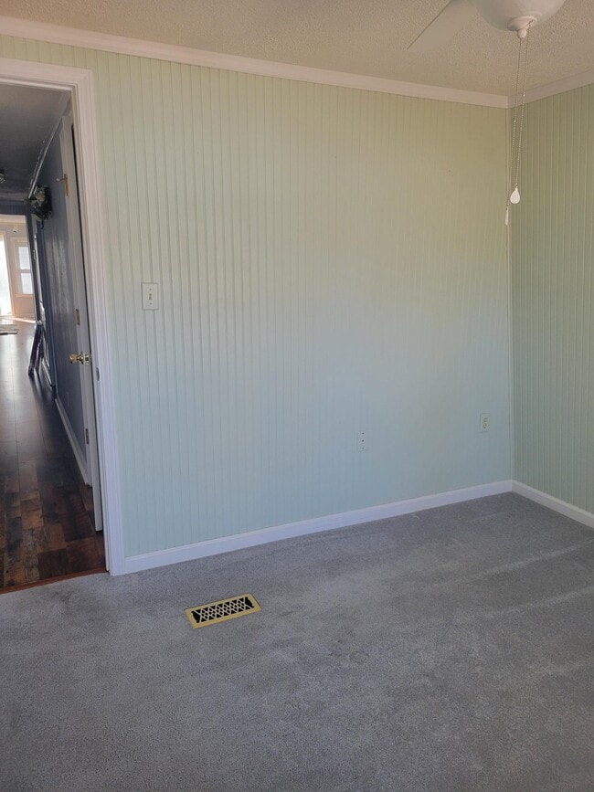 Building Photo - 133 Rugby Ct