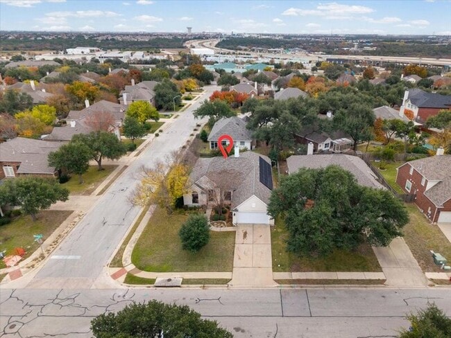 Building Photo - 920 Savanna Ln