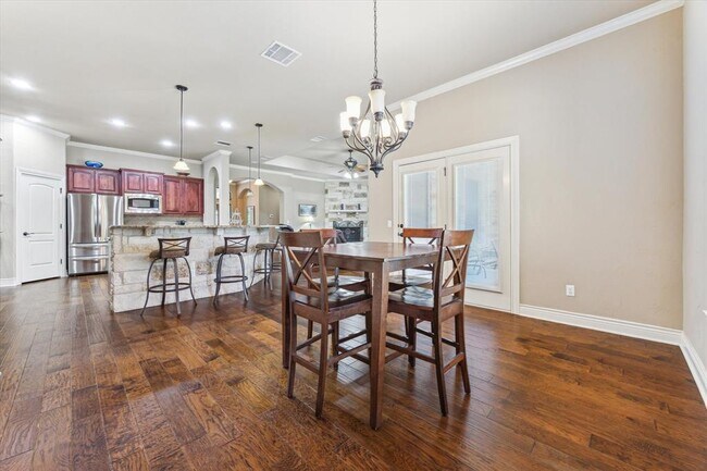 Building Photo - 141 Silverado Dr
