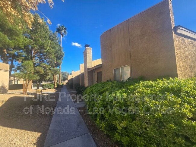 Building Photo - 4270 Rollingstone Dr