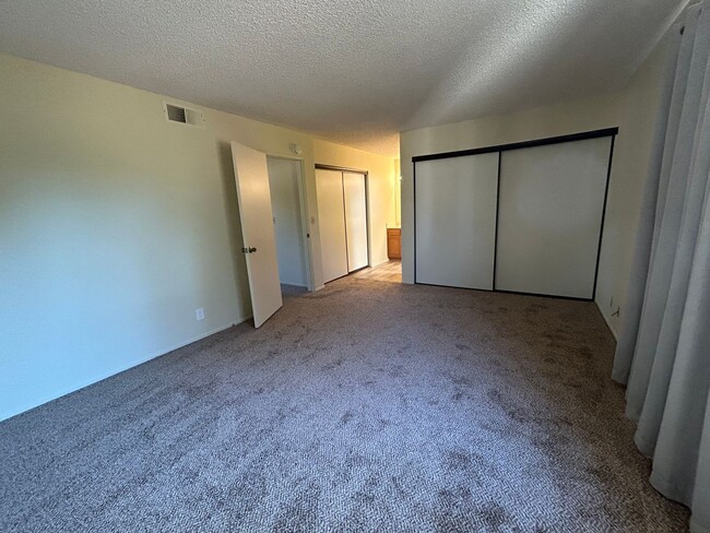 Building Photo - REDUCED!! Hidden Gem in Escondido...Just i...