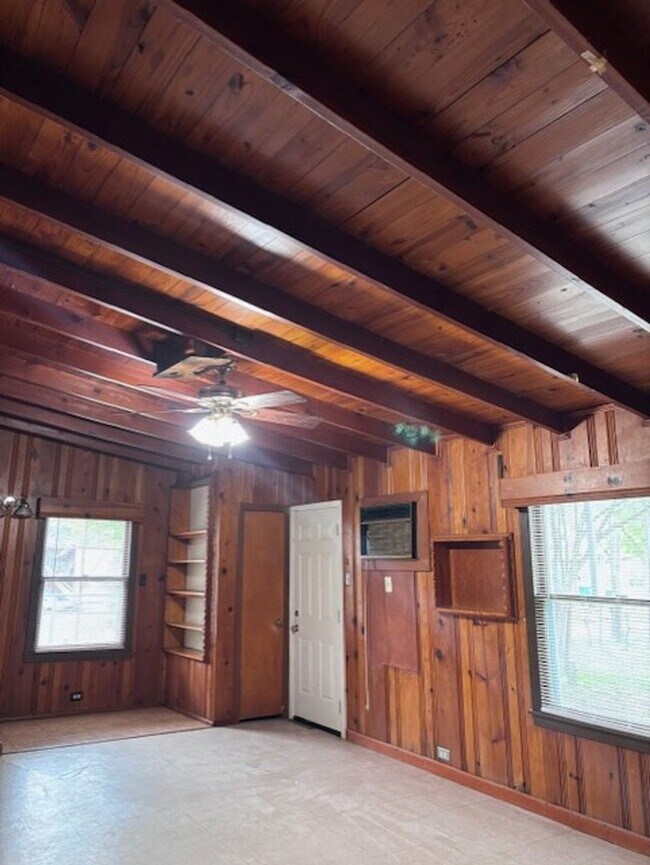 Building Photo - 2707 W Craig