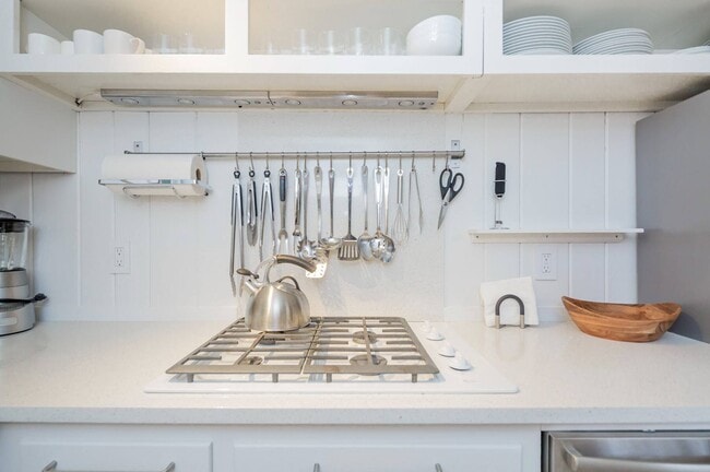 Building Photo - 53 Sayre's Path