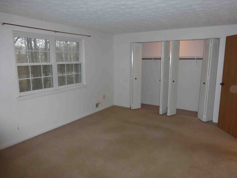 Building Photo - 73 Havenwood Holw