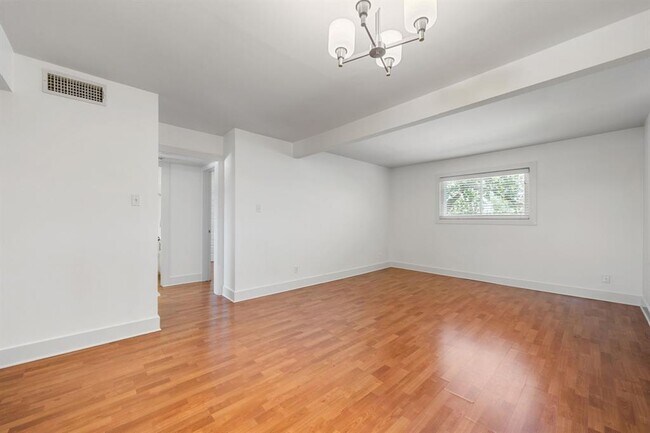 Building Photo - 3815 Guadalupe St