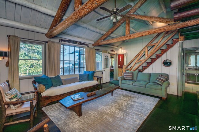 Building Photo - 28 Fox Run