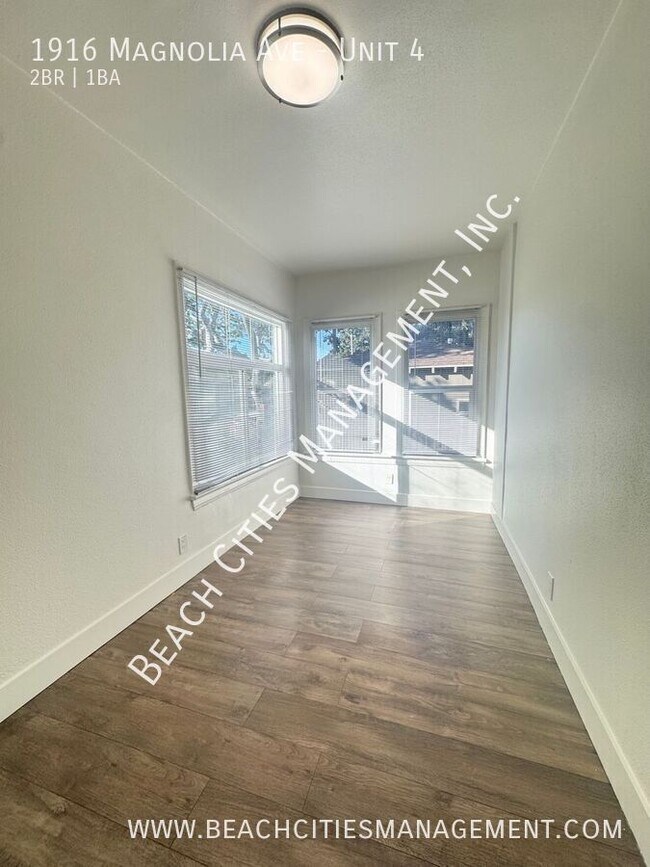 Building Photo - 1916 Magnolia Ave