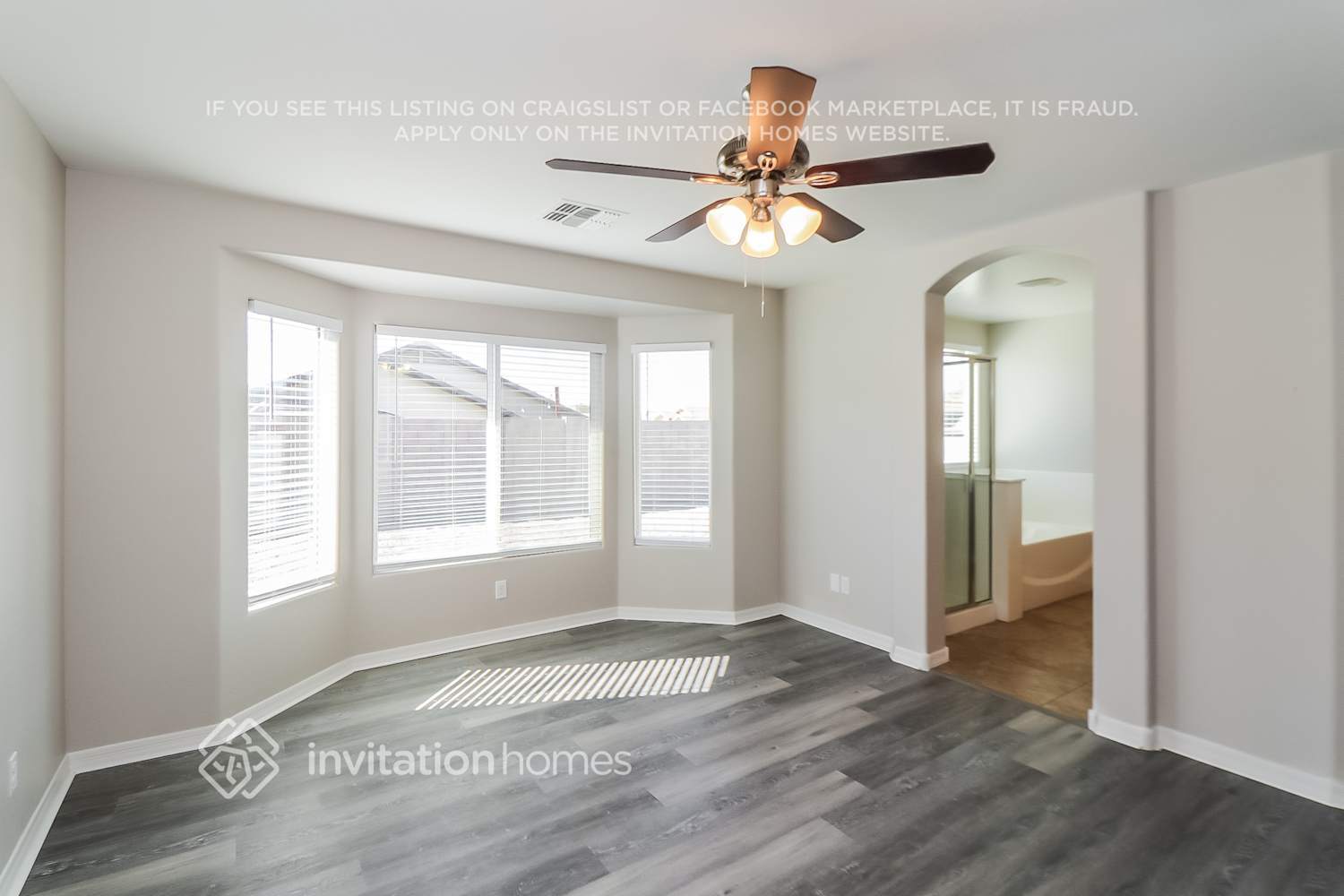 Building Photo - 5726 S 27th Dr