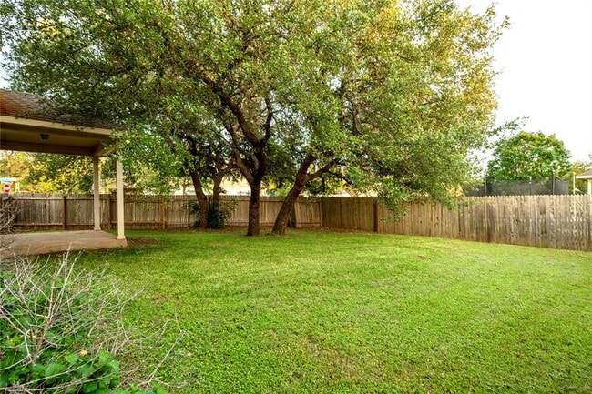 Building Photo - 205 Arrowhead Trail