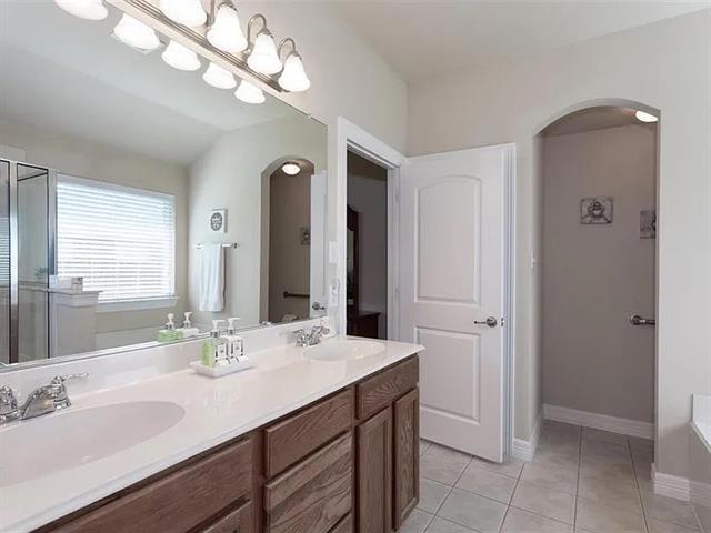 Building Photo - 1524 Toucan Dr