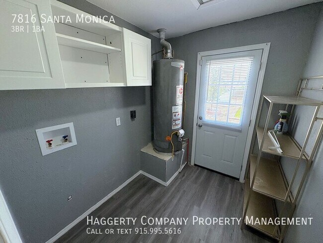 Building Photo - 7816 Santa Monica Ct