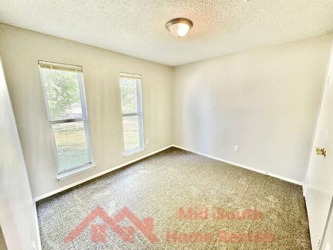 Building Photo - 3231 Ridgemont Ave