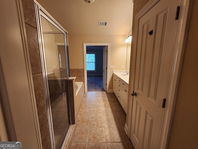 Building Photo - 10856 Ellicot Way
