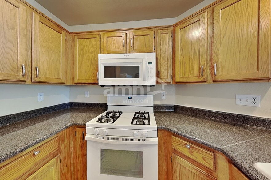 Building Photo - 3912 Camryn Holly St