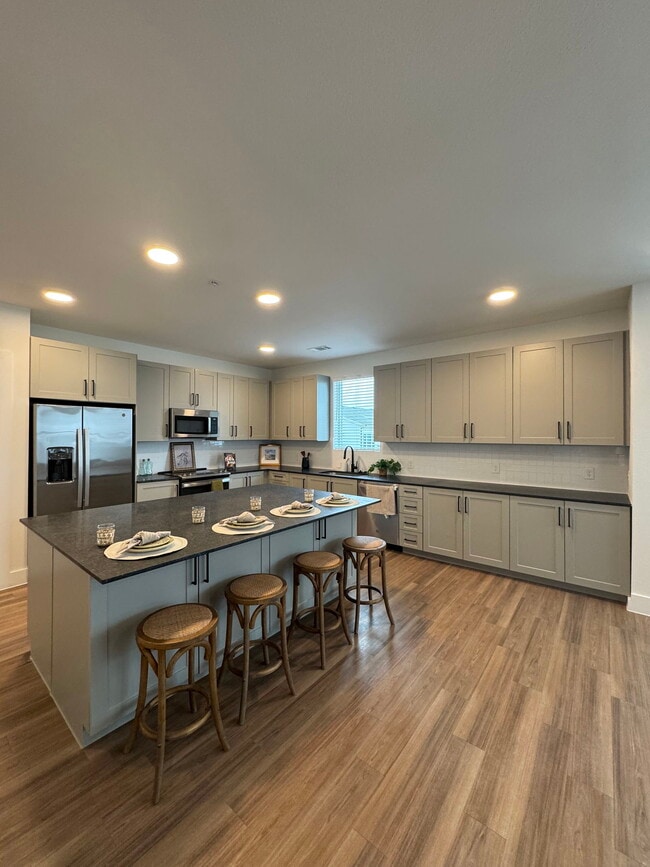 Building Photo - 3701 Raven Trl