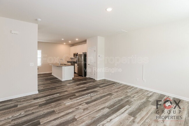 Building Photo - 108 Dogwood Village Trl