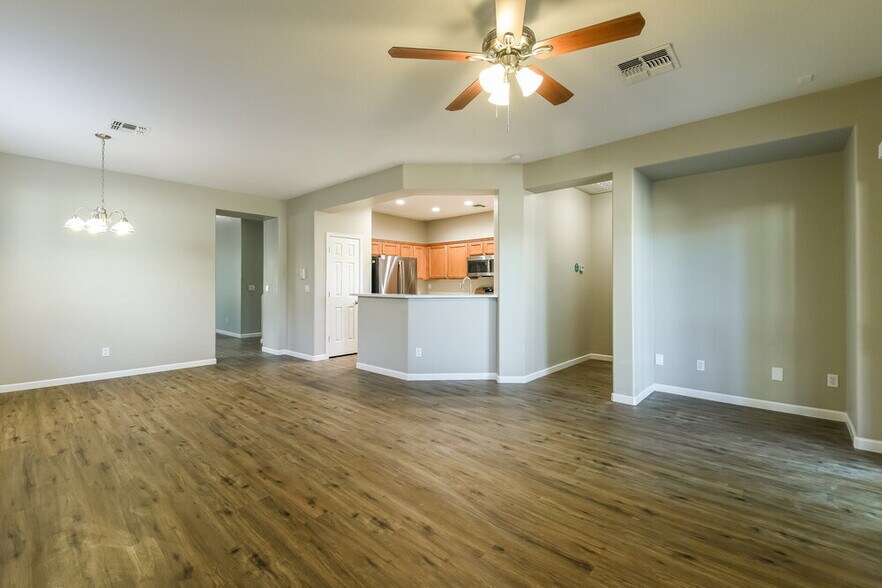 Building Photo - 39520 N Hillerman Way