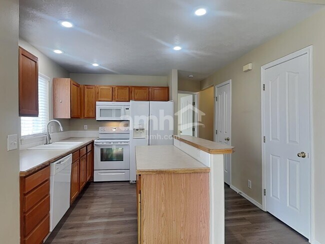 Building Photo - 1364 N El Camino Ave