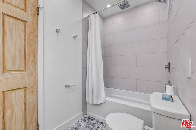 Building Photo - 8204 Calabar Ave