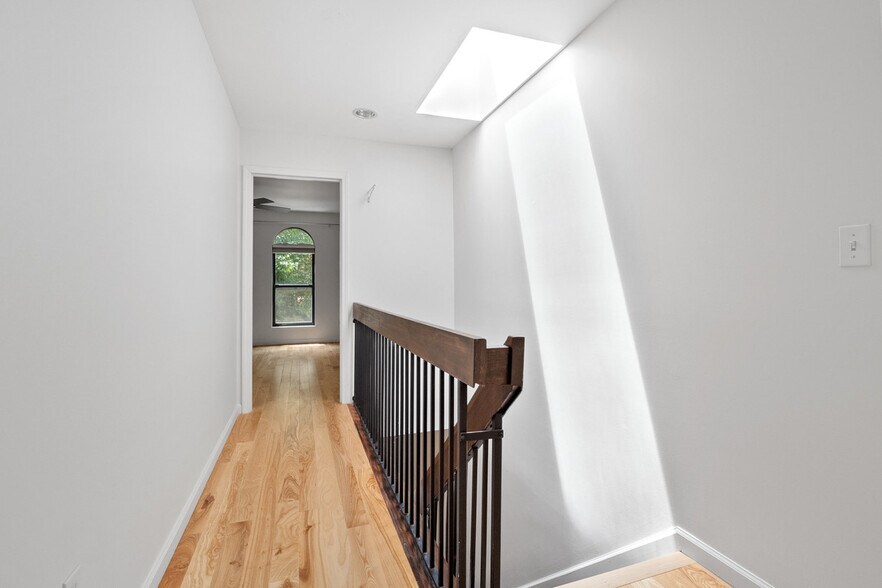 Building Photo - 4303 Laclede Ave
