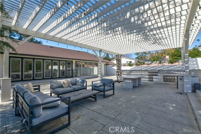 Building Photo - 11568 Newcastle Ave