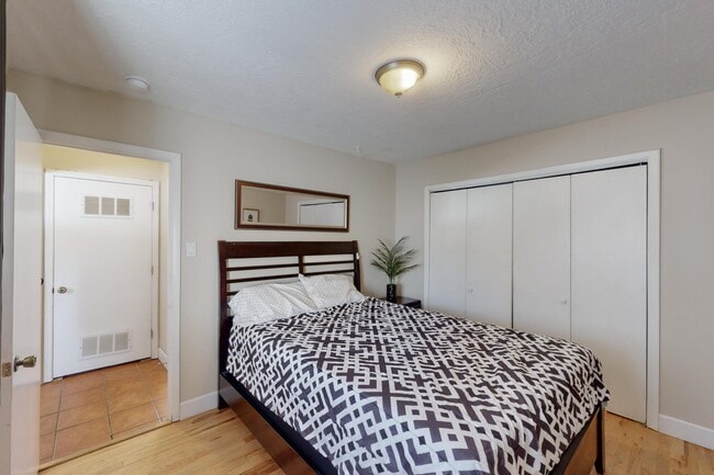 Building Photo - 1613 Morningside Dr NE