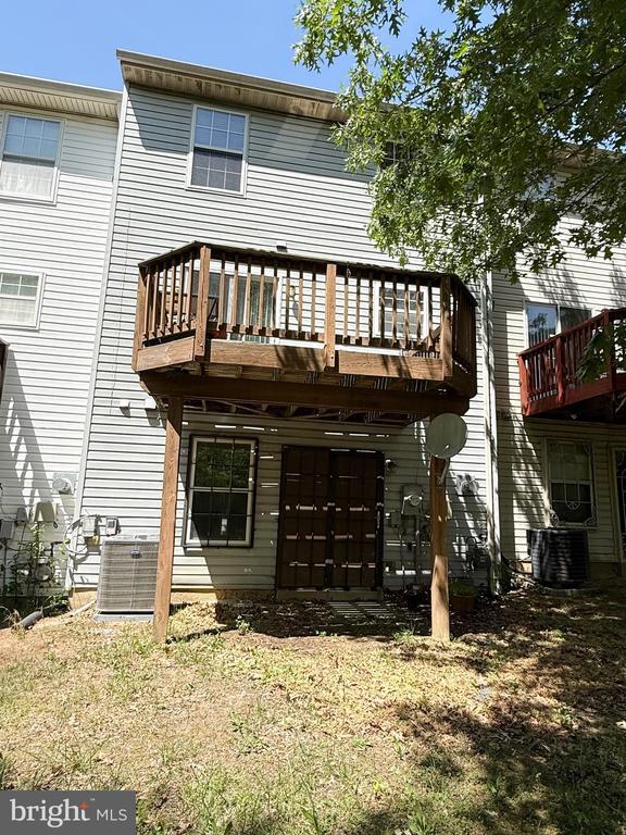 Building Photo - 8809 Francisco Ct