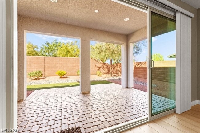 Building Photo - 10314 Apache Blue Ave