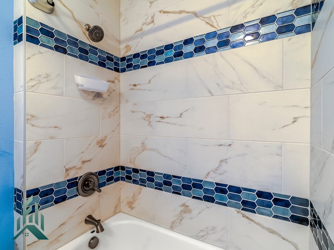 Building Photo - 315 SE Park Ave