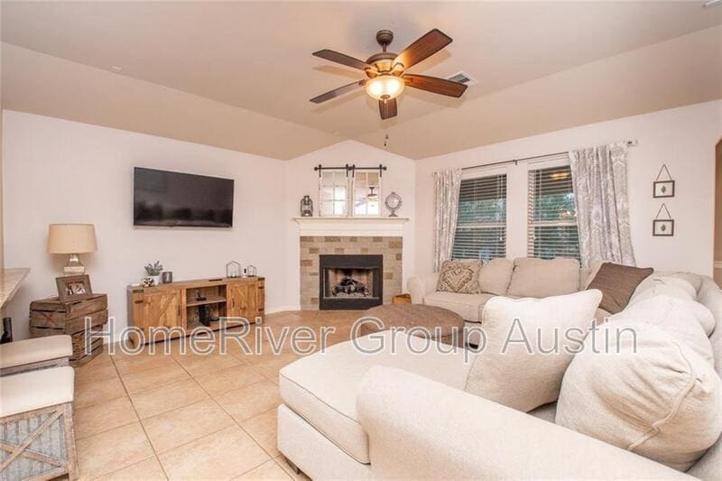 Building Photo - 4235 Fairmeadow Dr