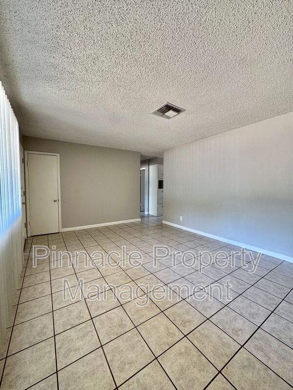 Building Photo - 2707 Lsu Ave