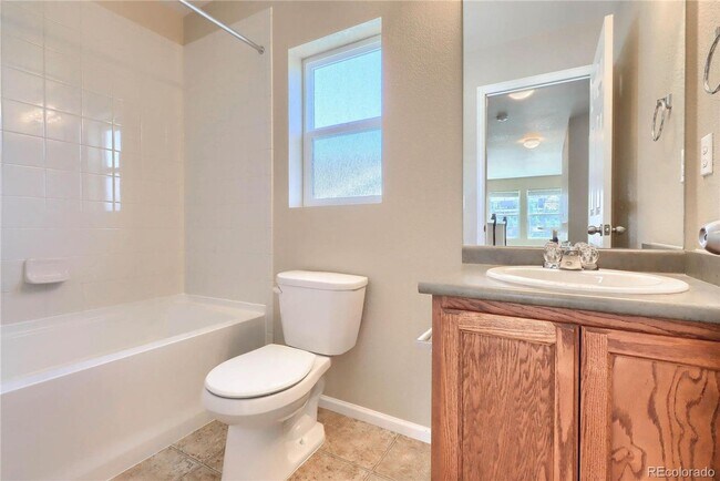 Building Photo - Gorgeous 4 bedroom in the highly sought af...