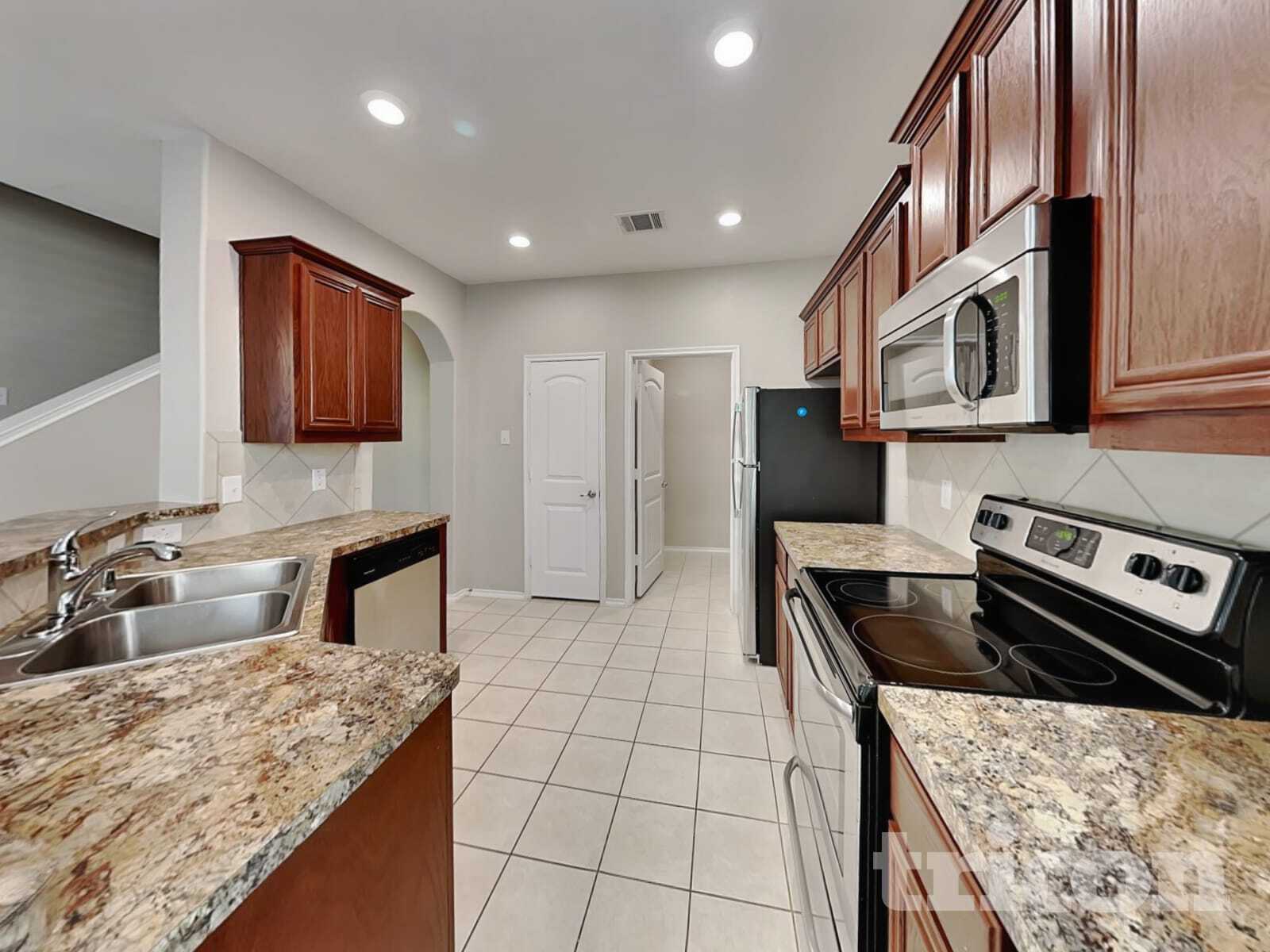 Building Photo - 1908 Parkside Mews