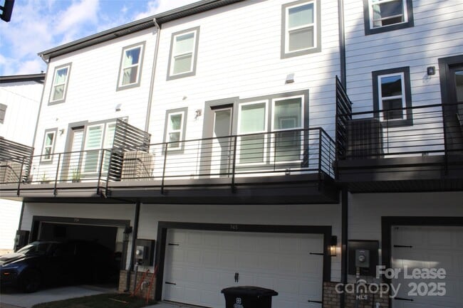 Building Photo - 743 Hoke Ln