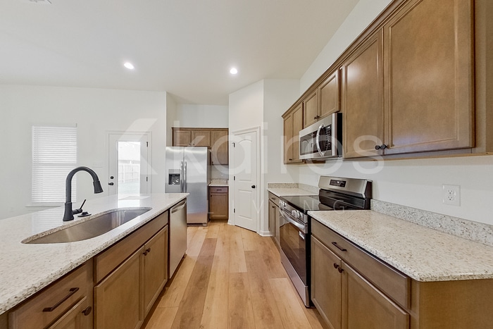 Building Photo - 105 Hendrix Rd