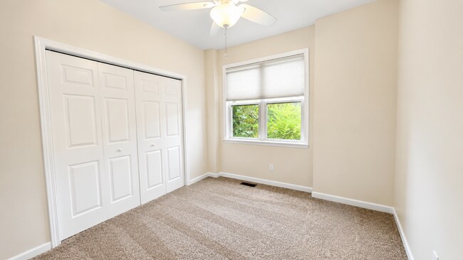 Building Photo - Swannanoa Rental!