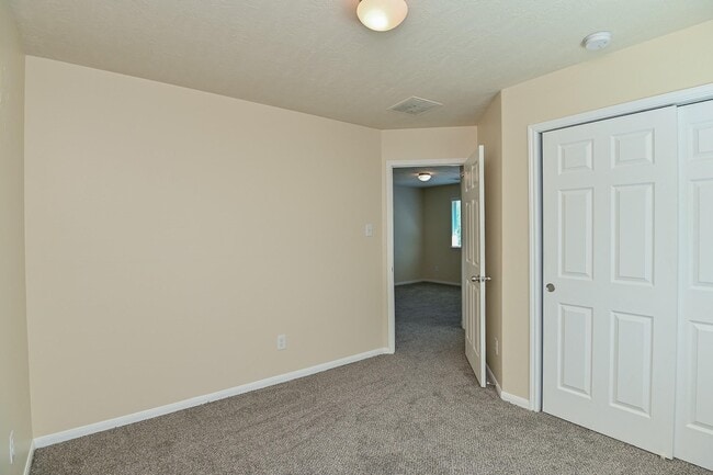 Building Photo - 14511 Roaring Fork Ln