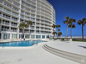 Building Photo - 1601 Ocean Dr S