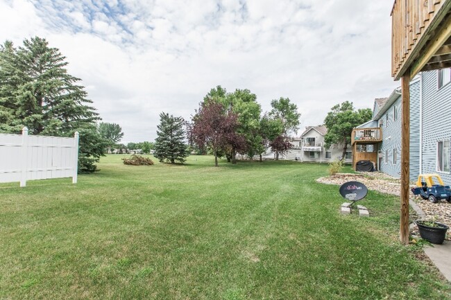 Building Photo - 3193 17th St S