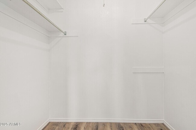 Building Photo - 10838 N 32nd Ln