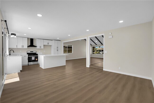 Building Photo - 1242 Sultan Cir
