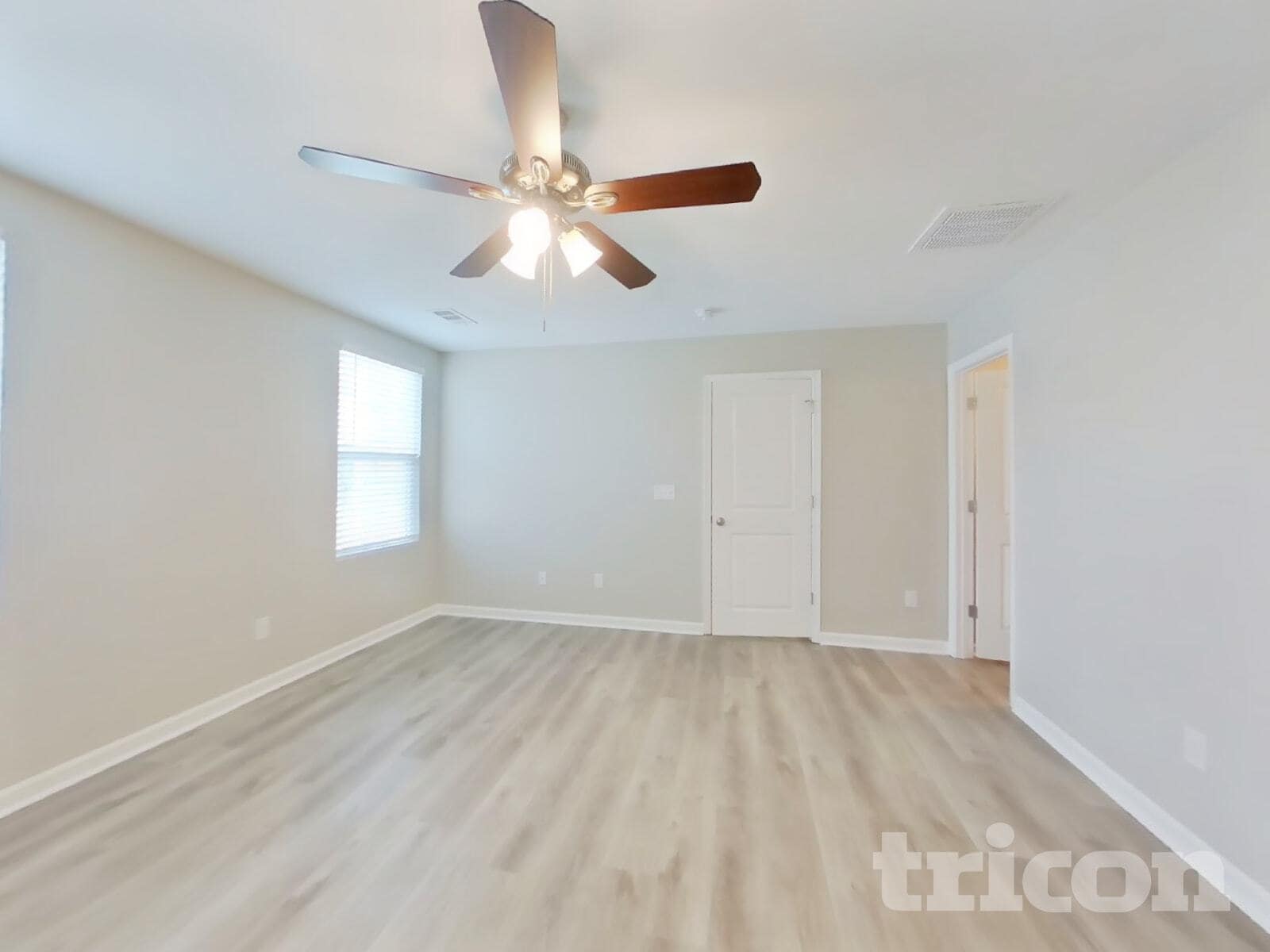 Building Photo - 1868 Belle Arbor Dr