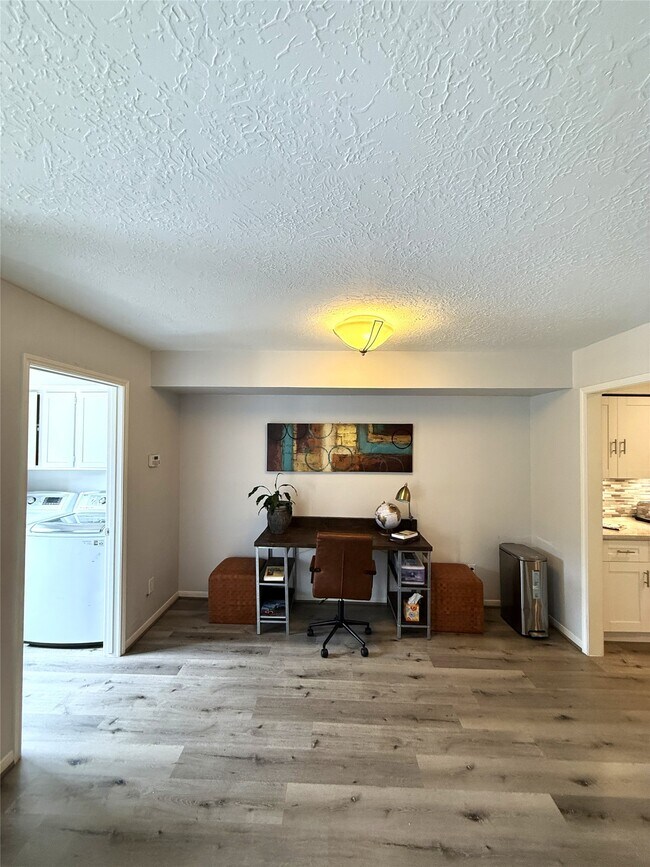 Building Photo - 14331 Still Meadow Dr