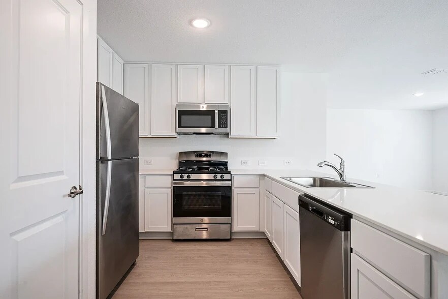 Building Photo - 10811 Soupe Cv