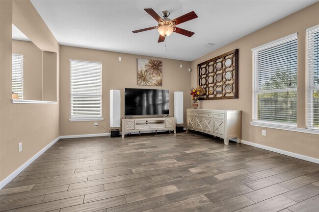 Building Photo - 1615 Bel Riposo Ln