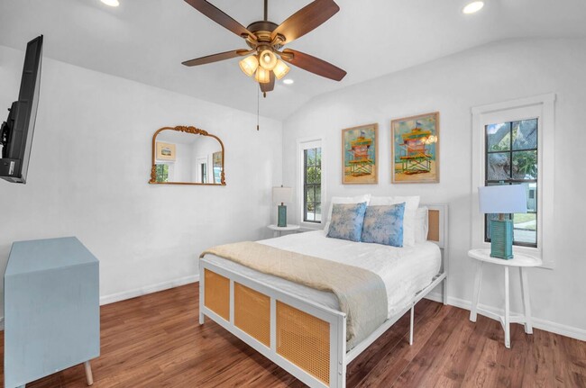 Building Photo - 528 N Palmway