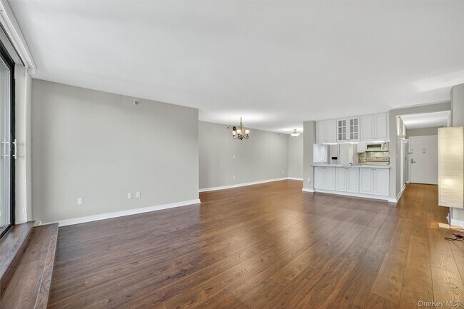Building Photo - 25 Rockledge Ave
